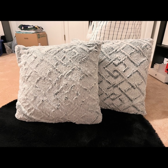 Target Pillows - Picture 1 of 1